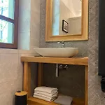Ella Apartment *